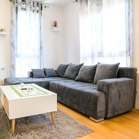 Apartman Zabok Centar Zewnętrze zdjęcie