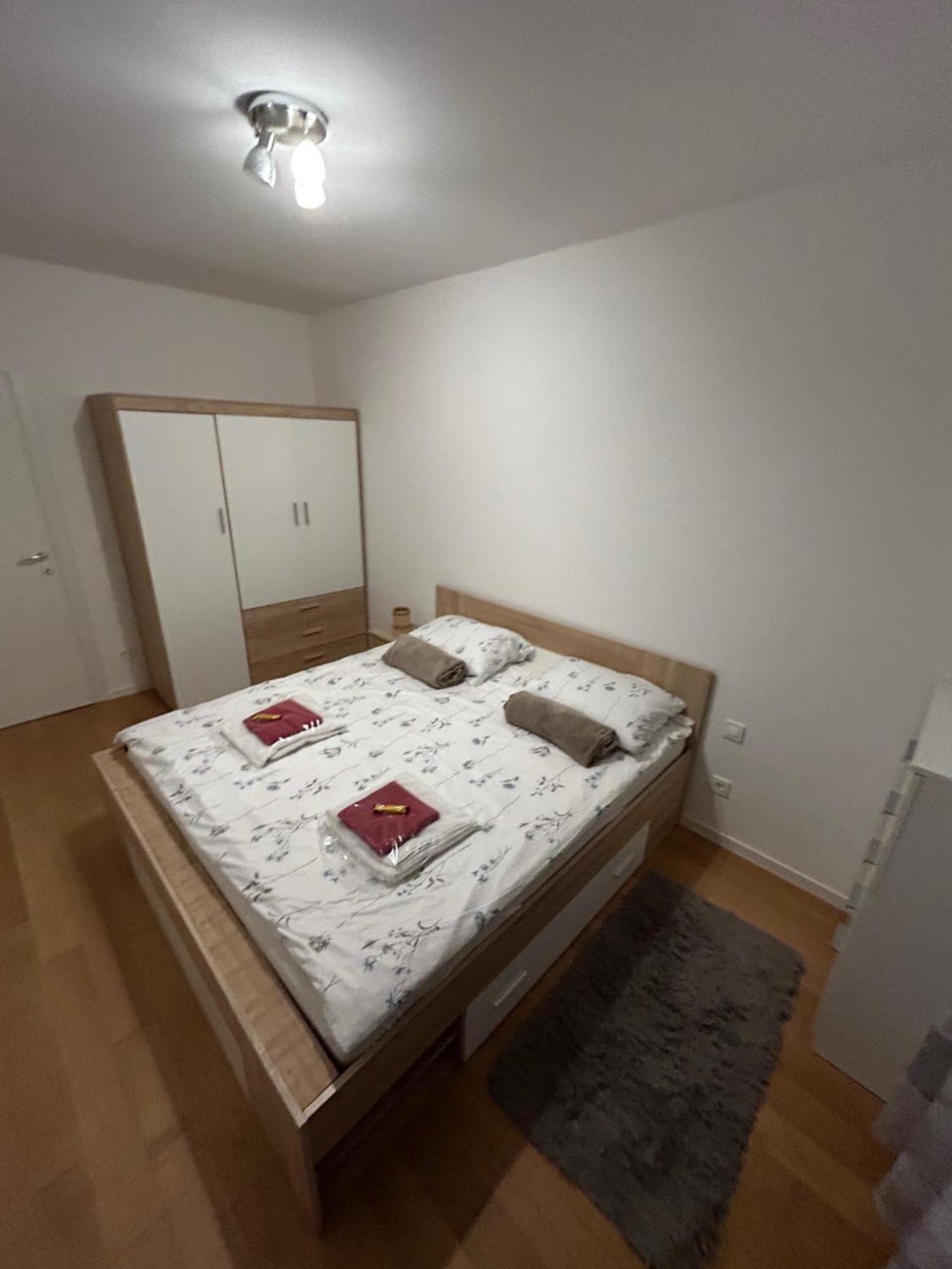 Apartman Zabok Centar Zewnętrze zdjęcie